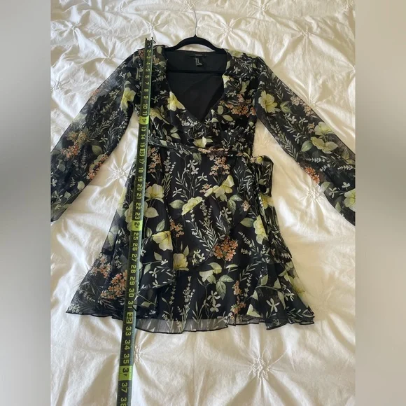 Forever 21 long sleeve wrap dress - Picture 3 of 5